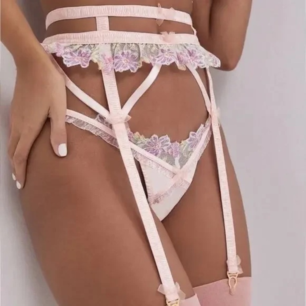 New! GARTER For Love and Lemons April Bloom Garter 31254